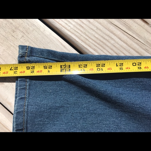 Ladies Jeans - Picture 4 of 9